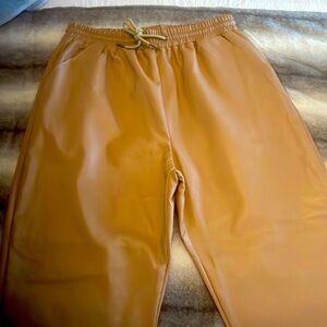 Lifestyleco Arizona boutique jogger never worn